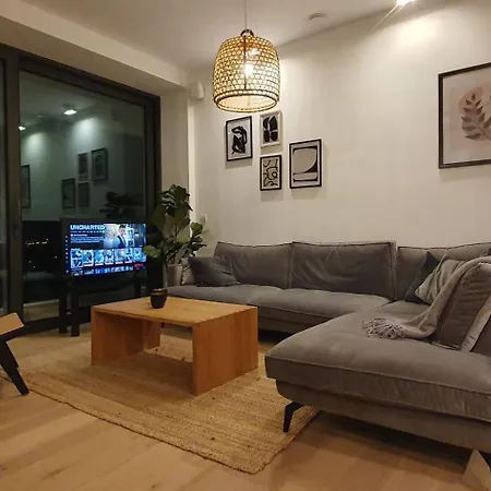 Park Tower Sea View With Pool And Gym Апартаменты *