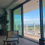 Park Tower Sea View With Pool And Gym アパート